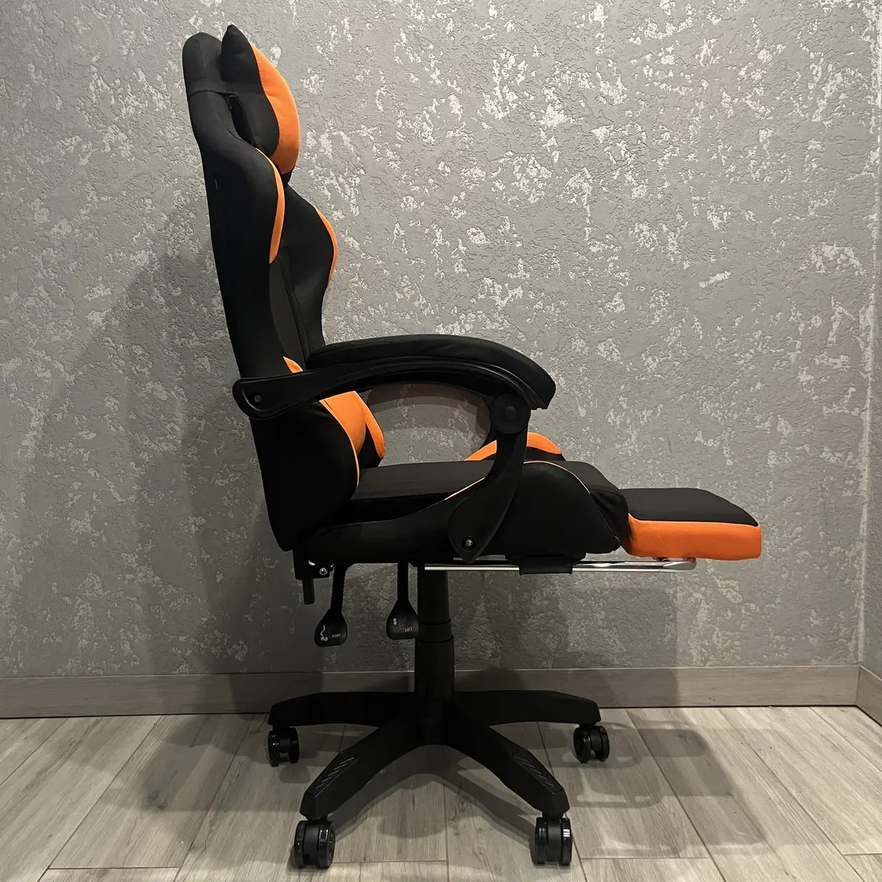 Крісло ігрове PRESTIGE M11 Чорний/Помаранчевий - фото 8 Крісло ігрове PRESTIGE M11 Чорний/Помаранчевий - фото 8