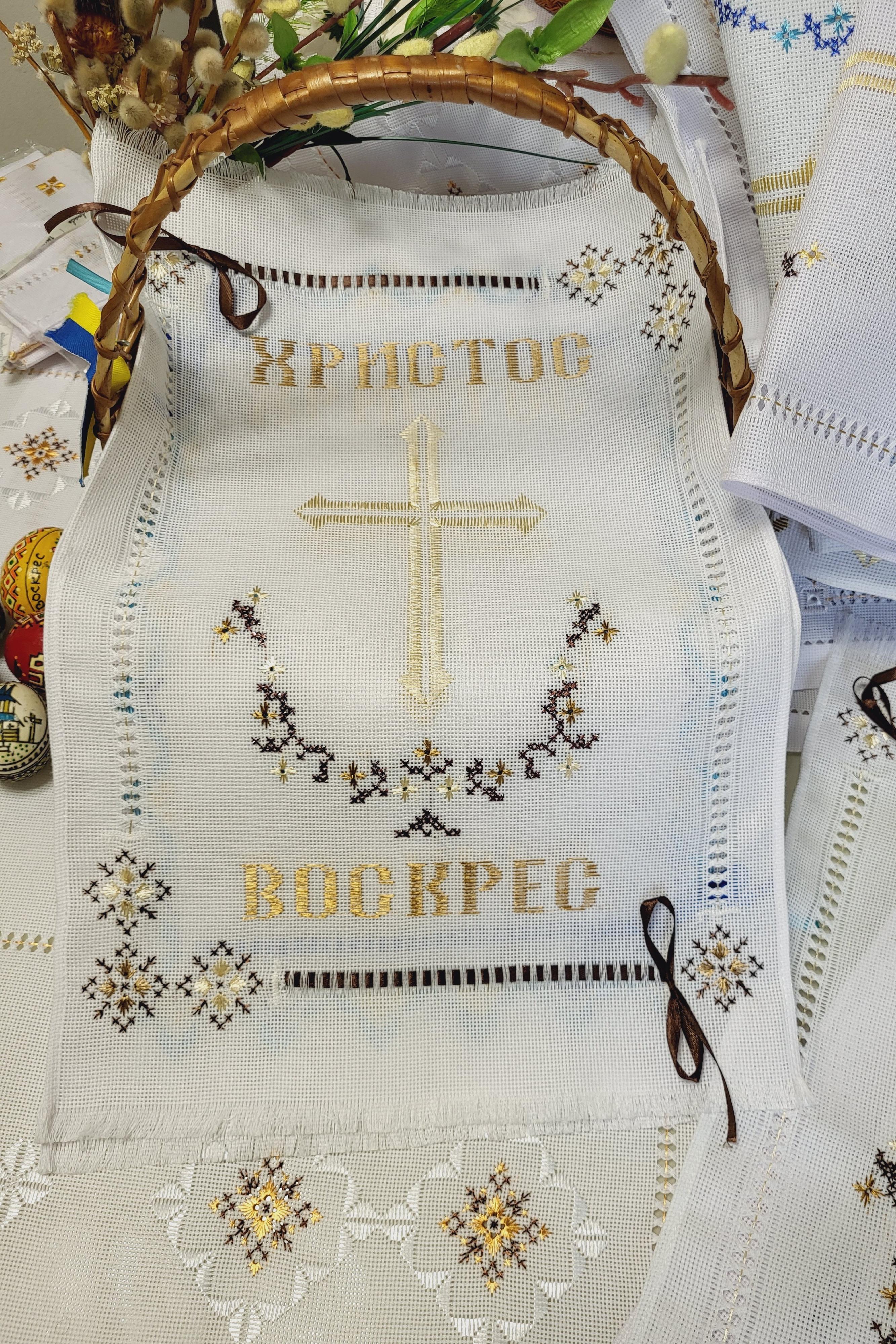 Салфетка-полотенце вышитая на пасхальную корзину ручная вышивка (Арт-054кор)