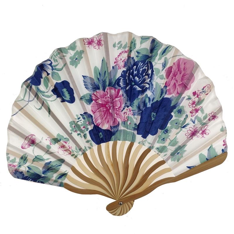 Веер женский складной светлый с цветами (C3387)