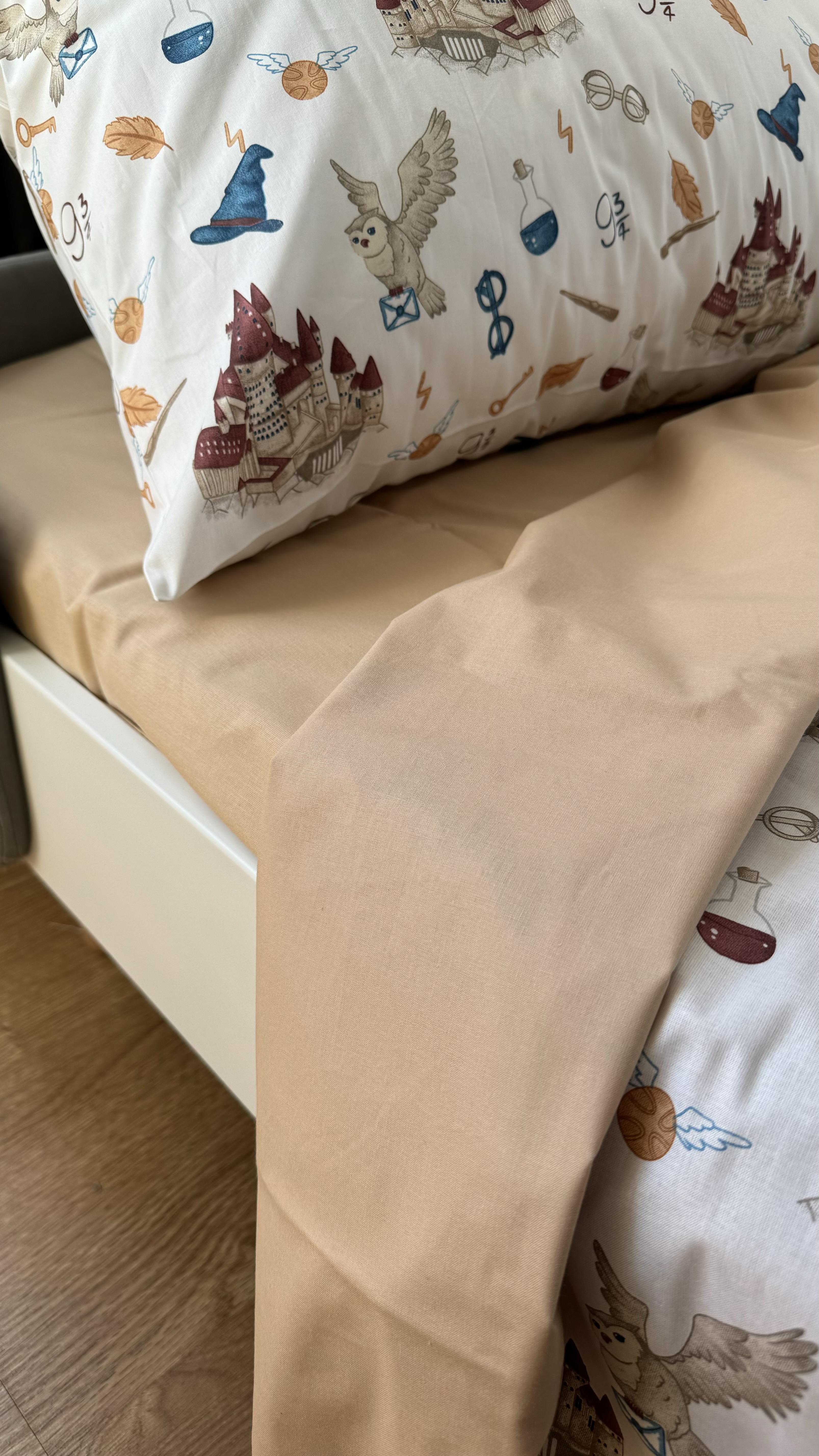 Комплект постільної білизни TAYA Хогвартс півтораспальний Бежевий (109) - фото 2