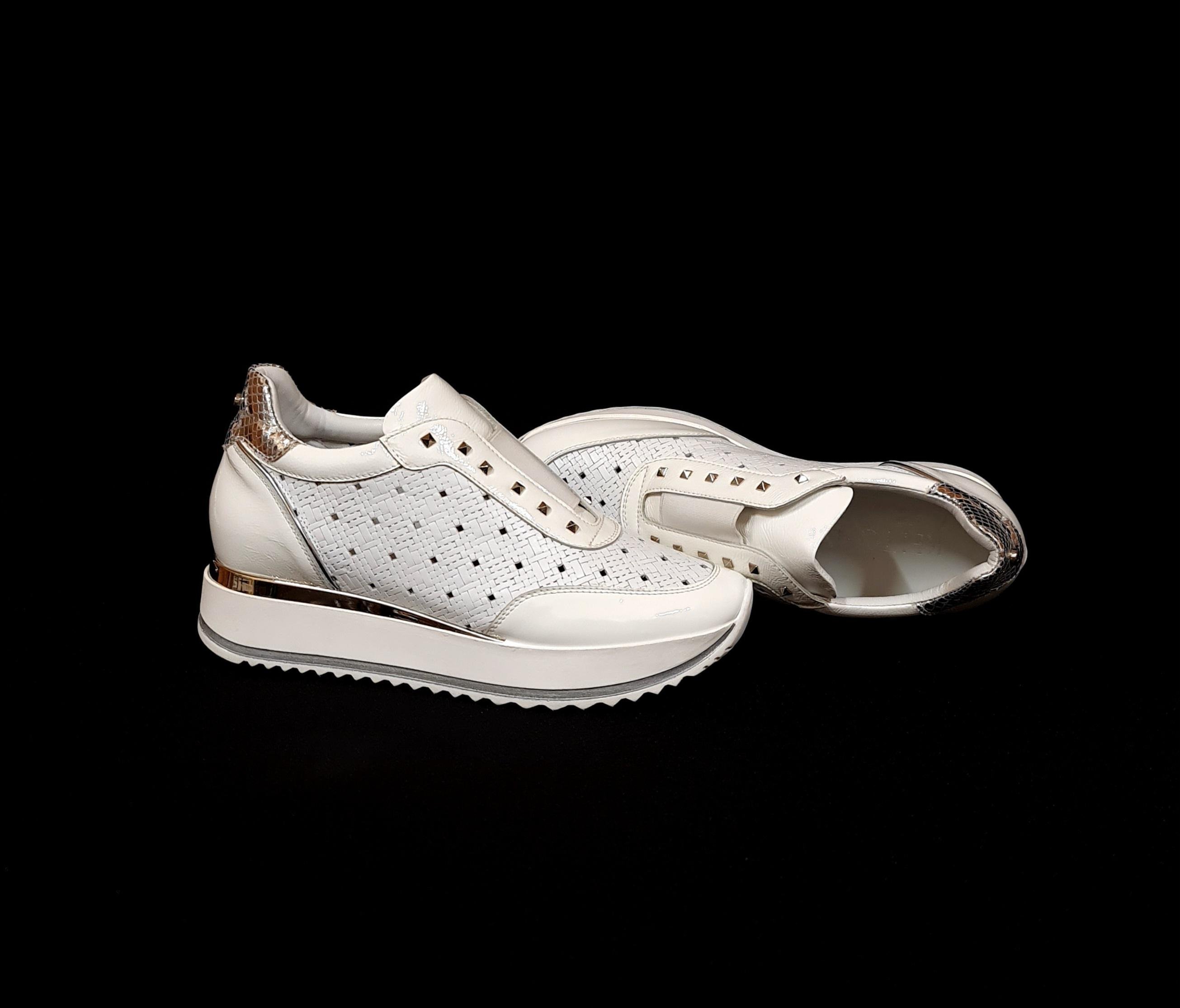 Мокасіни жіночі Kelton шкіра демісезон танкетка 5 см р. 37 Білий (90311) - фото 13 Мокасіни жіночі Kelton шкіра демісезон танкетка 5 см р. 37 Білий (90311) - фото 13