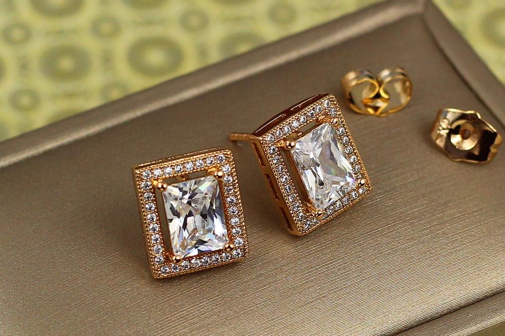 Сережки гвоздики Xuping Jewelry прямокутний обідок з білим фіанітом 1,3 см Золотистий (1933561202)