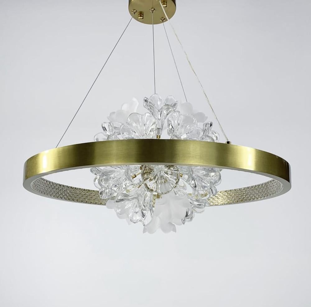 Люстра у флористичних мотивах з декоративними квітками Ø 80 см (D 9002)