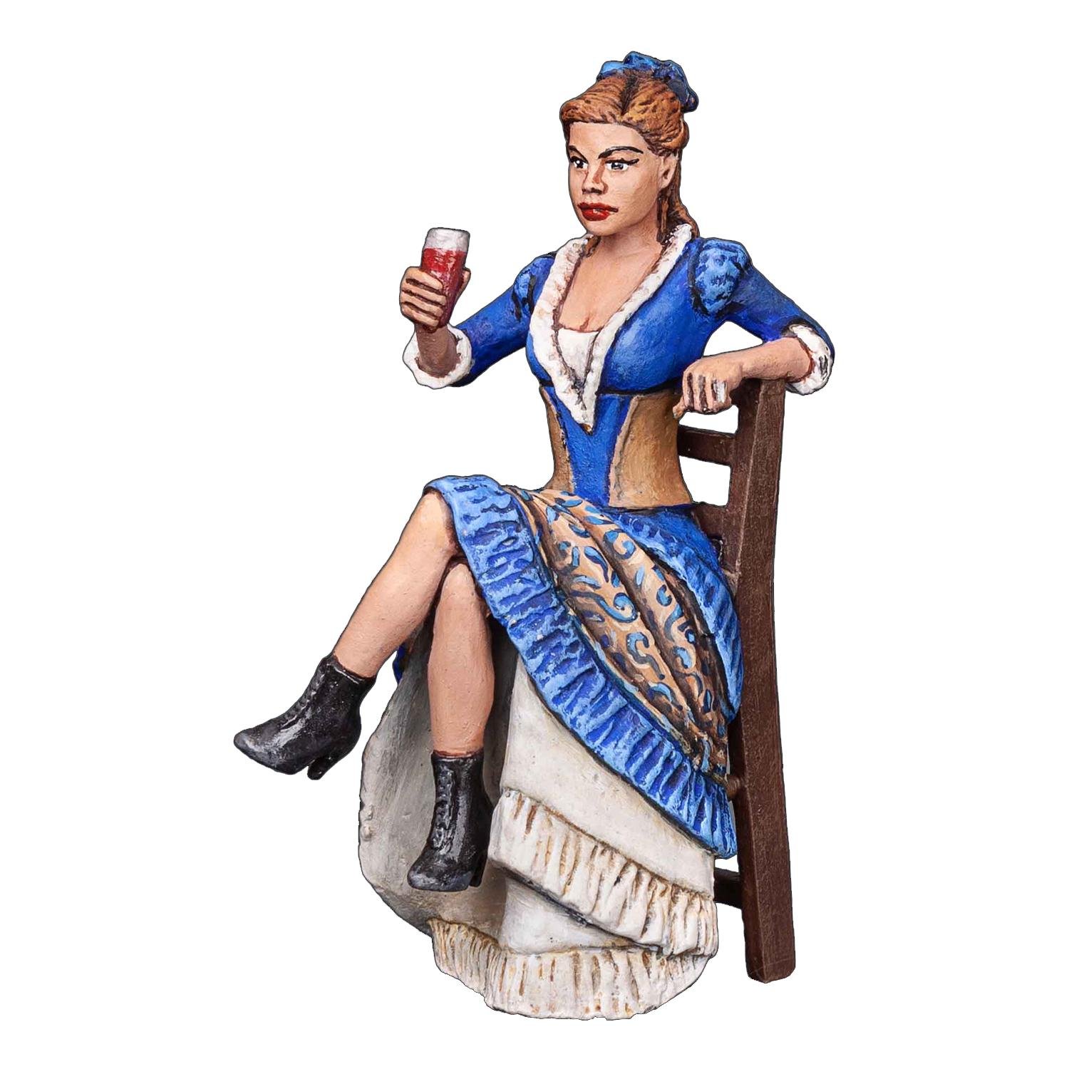 Статуэтка коллекционная раскрашенная Дама с бокалом из металла и олова 6,5 см (42000182)