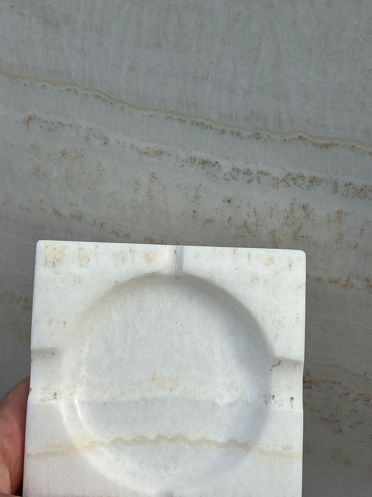 Попільничка мармурова квадратна MARKAM 14 см Білий (6277219) - фото 2 Попільничка мармурова квадратна MARKAM 14 см Білий (6277219) - фото 2