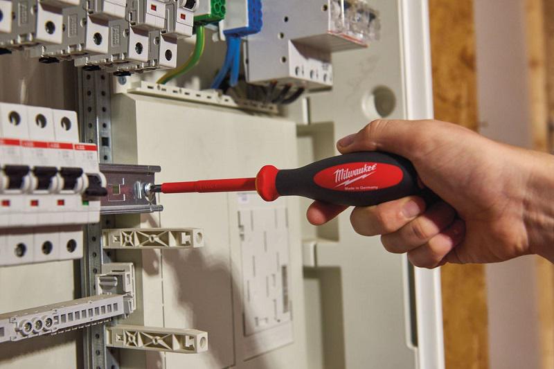 Викрутка VDE SL1,2x6,5x150 Milwaukee (4932464039) - фото 5