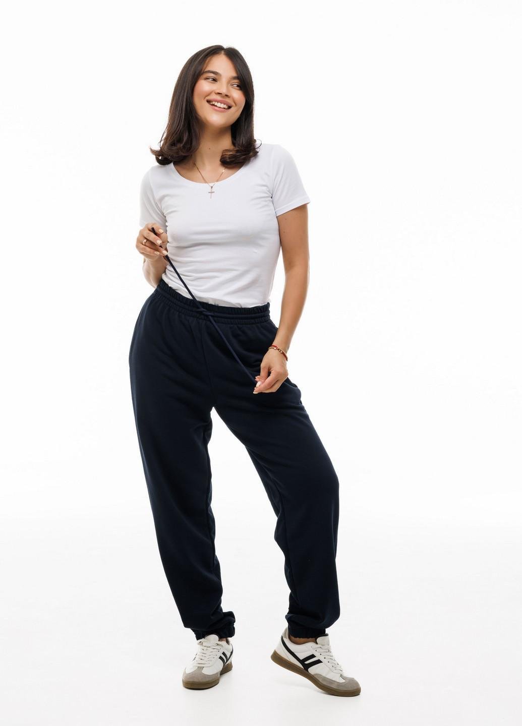 Штаны базовые женские Наталюкс с карманами трехнитка 2XL Темно-синий (3725179402461) Штаны базовые женские Наталюкс с карманами трехнитка 2XL Темно-синий (3725179402461)