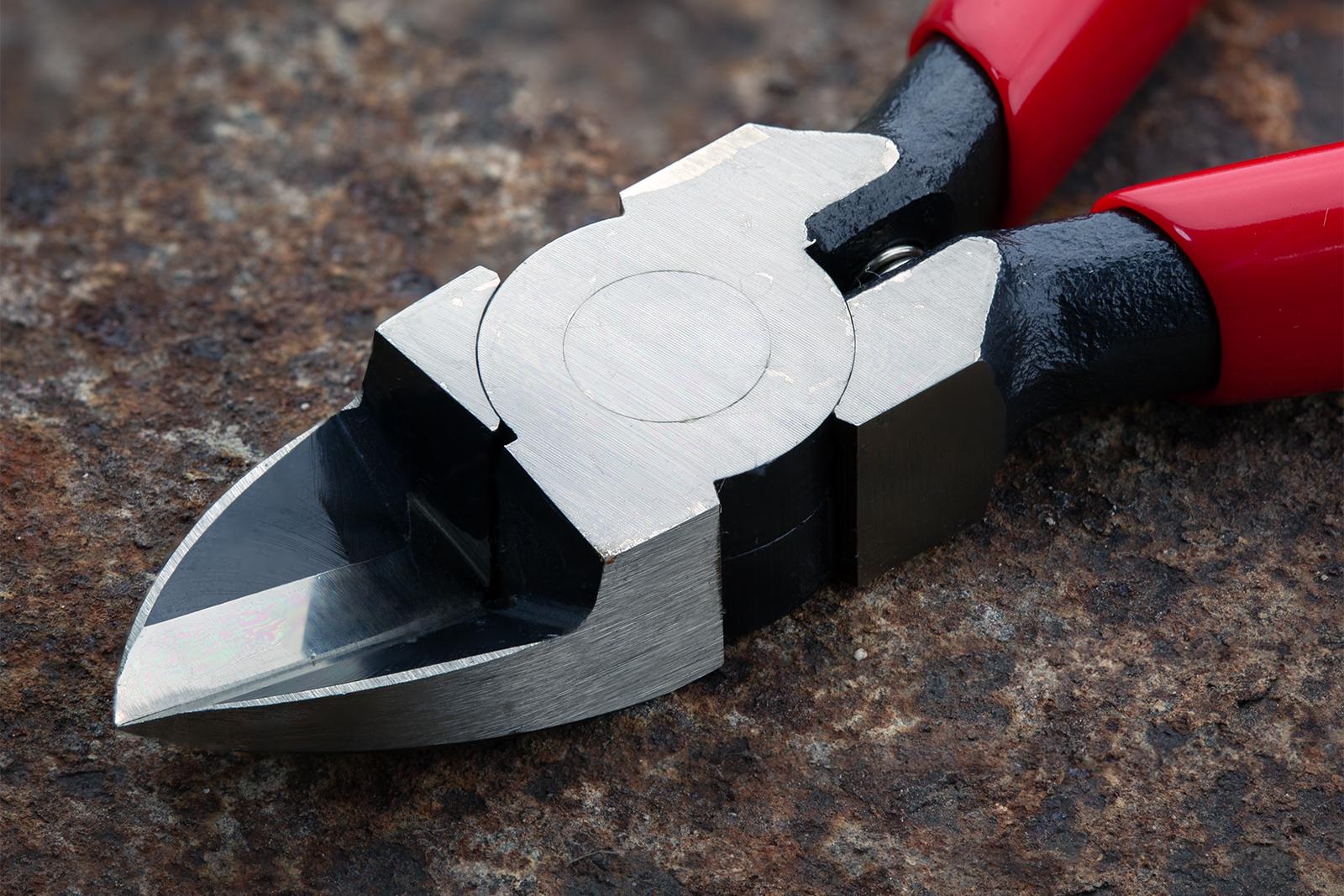 Кусачки-бокорезы Tajima Premium CrV для пластика плоские губки 125 мм (1204-2046) - фото 10