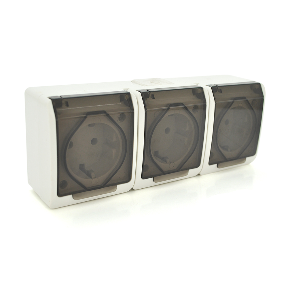 Розетка потрійна YT165 Q6 без заземлення IP44 зовнішнього типу з кришкою (YUT_V4133)