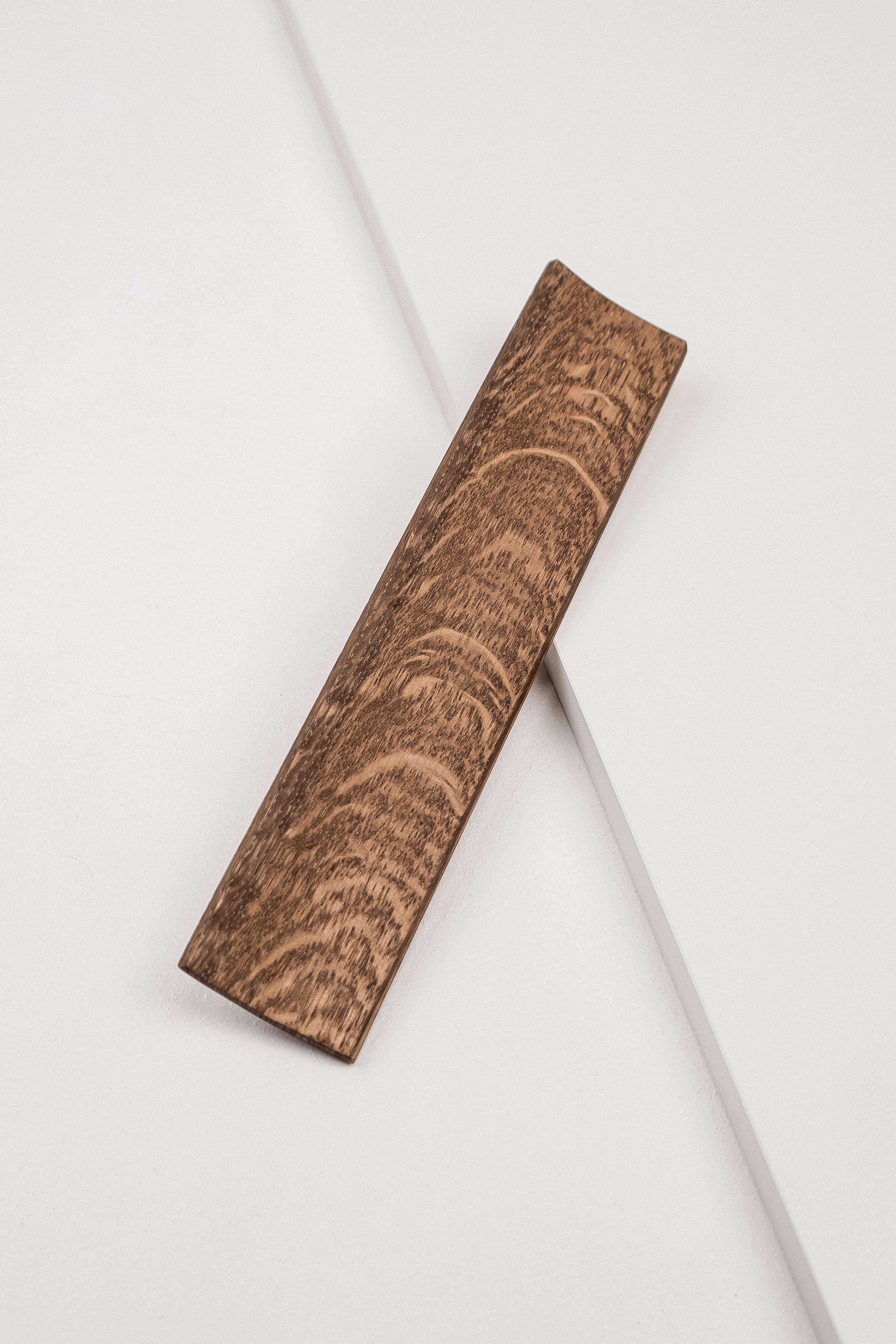 Меблева ручка-планка Plank з дуба 260 мм Палісандр (PLANK-260-PALISANDER) Меблева ручка-планка Plank з дуба 260 мм Палісандр (PLANK-260-PALISANDER)
