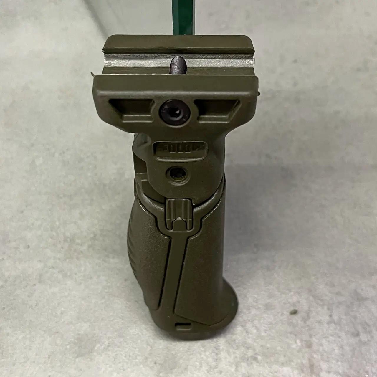 Рукоятка переноса огня DLG Tactical DLG-048 на Picatinny складная Олива (242254) - фото 4 Рукоятка переноса огня DLG Tactical DLG-048 на Picatinny складная Олива (242254) - фото 4