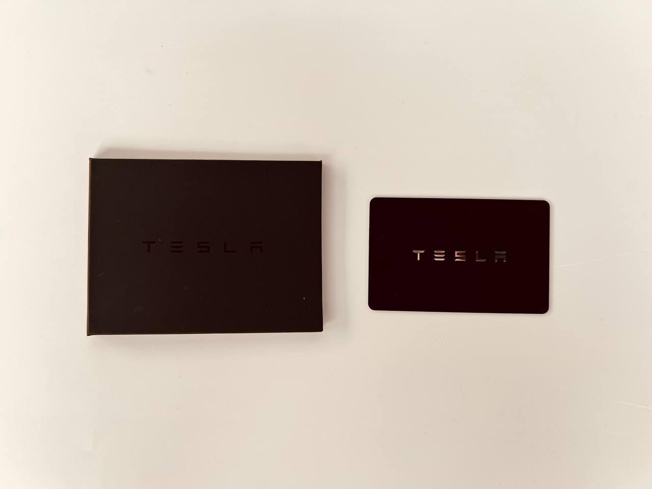 Карта-ключ TESLA Key Card для Model 3/Y/S/X