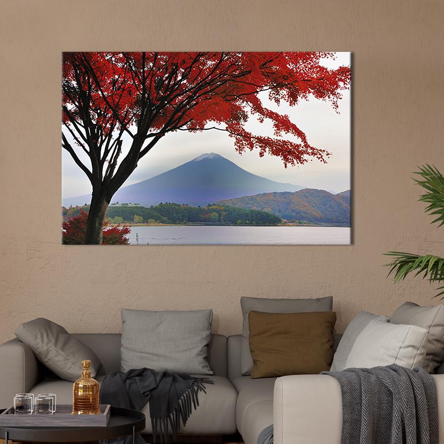 Картина на холсте Вулкан в Японии 122x81 см (558-1)
