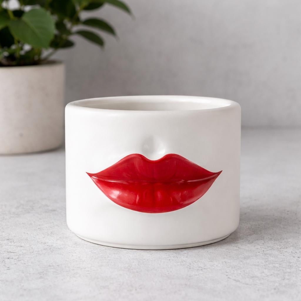 Гипсовое кашпо Прикосновение губ Красный (33706743)