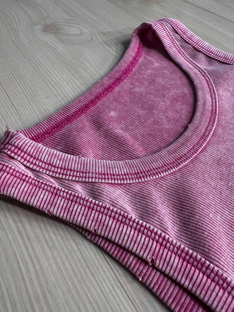 Майка жіноча A-N 2733 у рубчик з порізаними швами OS Рожевий (26794581) - фото 6 Майка жіноча A-N 2733 у рубчик з порізаними швами OS Рожевий (26794581) - фото 6