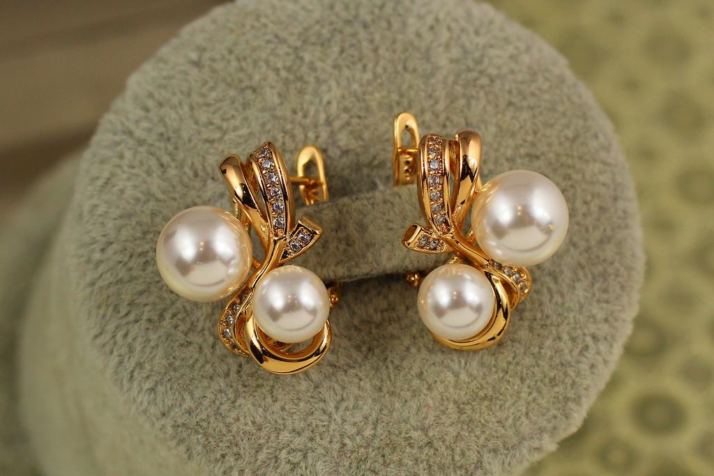 Серьги Xuping Jewelry Бант с двумя крупными жемчужинами 2,1 см Золотой (31916609)