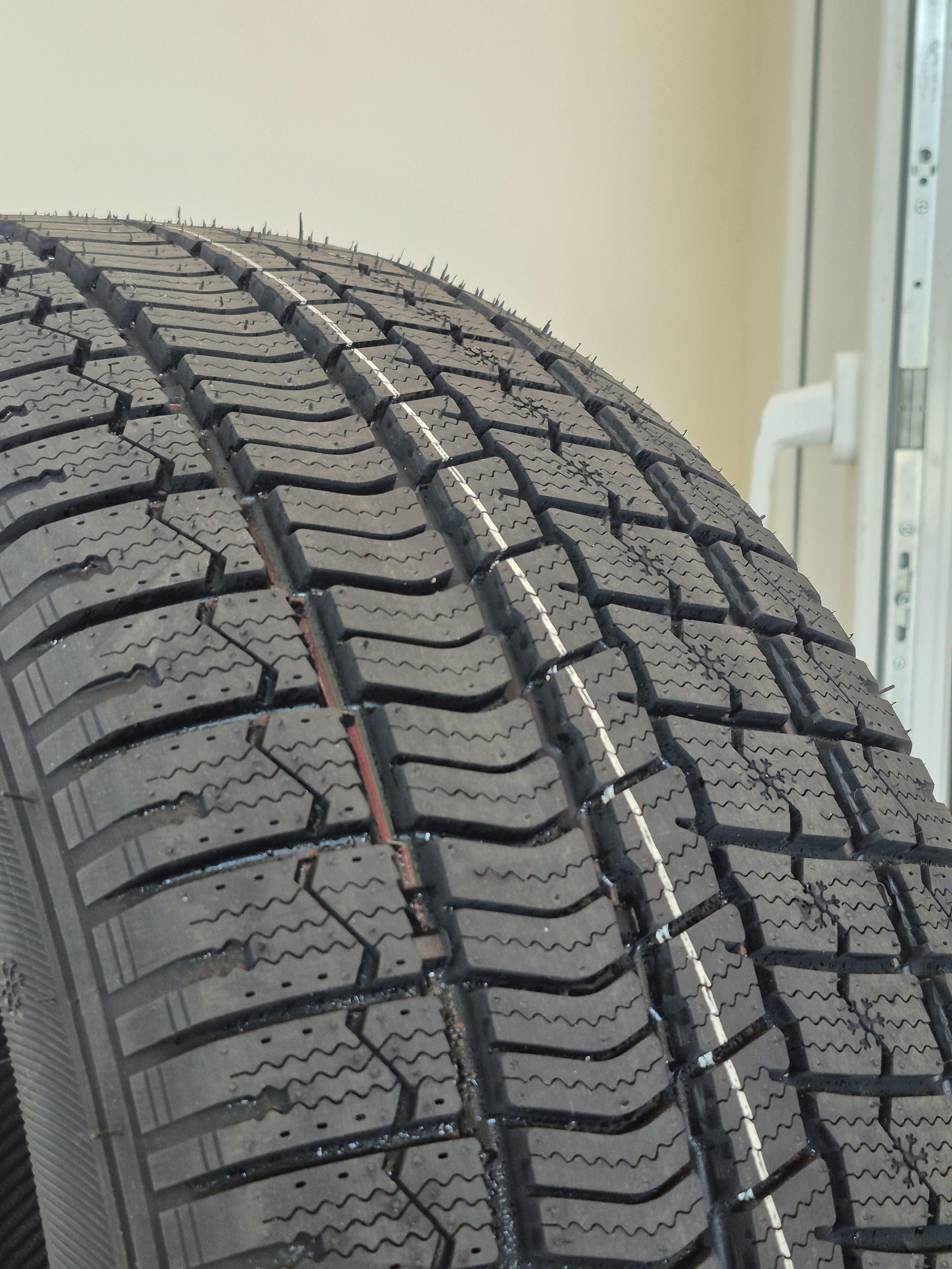 Шина зимняя Warrior WR300 215/55 R17 98V XL (КИЛ845541) - фото 4