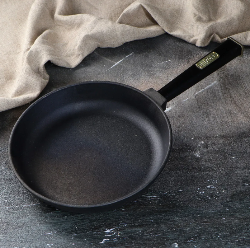 Сковорода чугунная Brizoll Optima с деревянной ручкой Black 280х40 мм - фото 8 Сковорода чугунная Brizoll Optima с деревянной ручкой Black 280х40 мм - фото 8