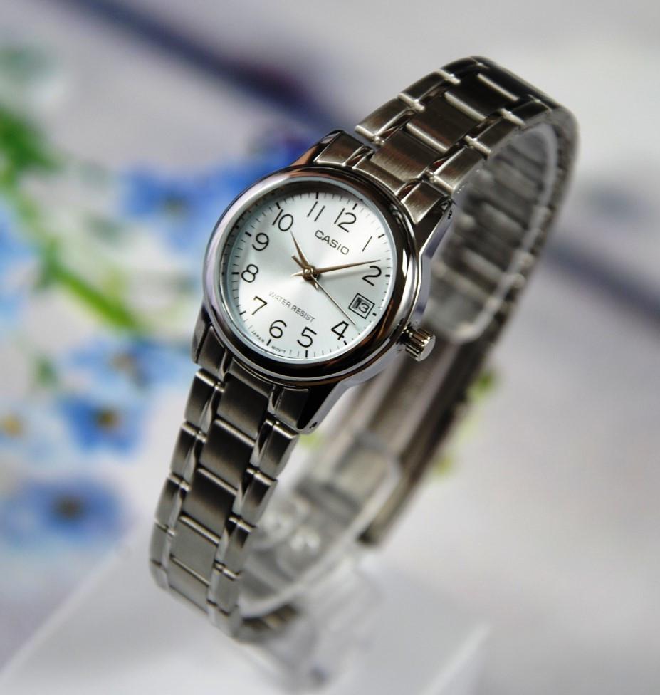 Наручний годинник жіночий Casio LTP-V002D-2BUDF d 25 мм Срібний/Блакитний (2458901374) - фото 4 Наручний годинник жіночий Casio LTP-V002D-2BUDF d 25 мм Срібний/Блакитний (2458901374) - фото 4
