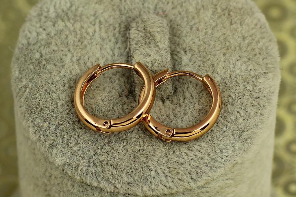 Серьги Xuping Jewelry колечки крепления пятнышком 1,5 см Золотистый