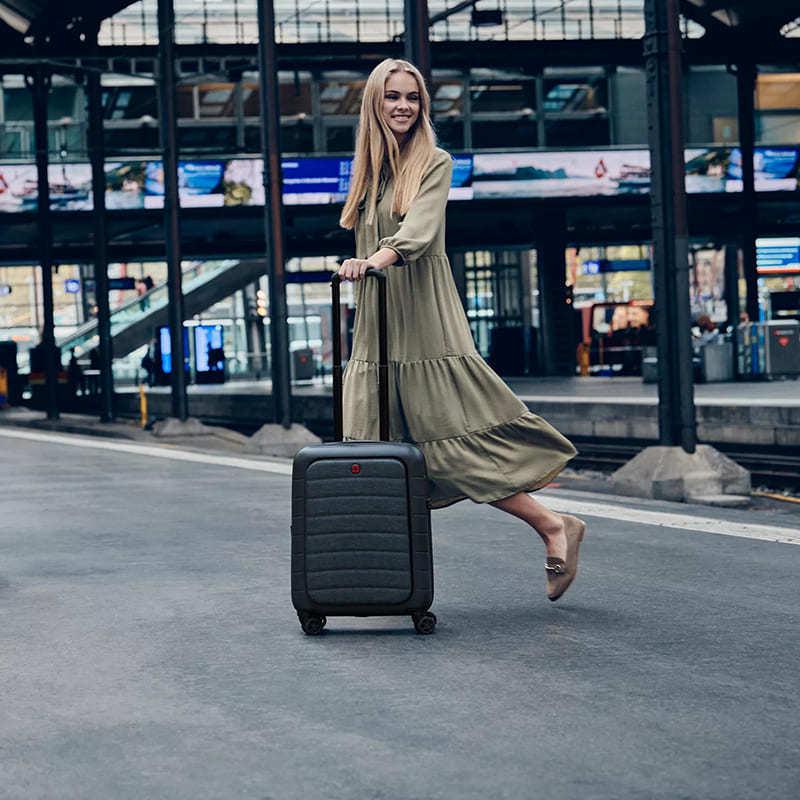 Валіза на 4-х колесах Wenger Syntry 14" 36 л Black (610163) - фото 12 Валіза на 4-х колесах Wenger Syntry 14" 36 л Black (610163) - фото 12