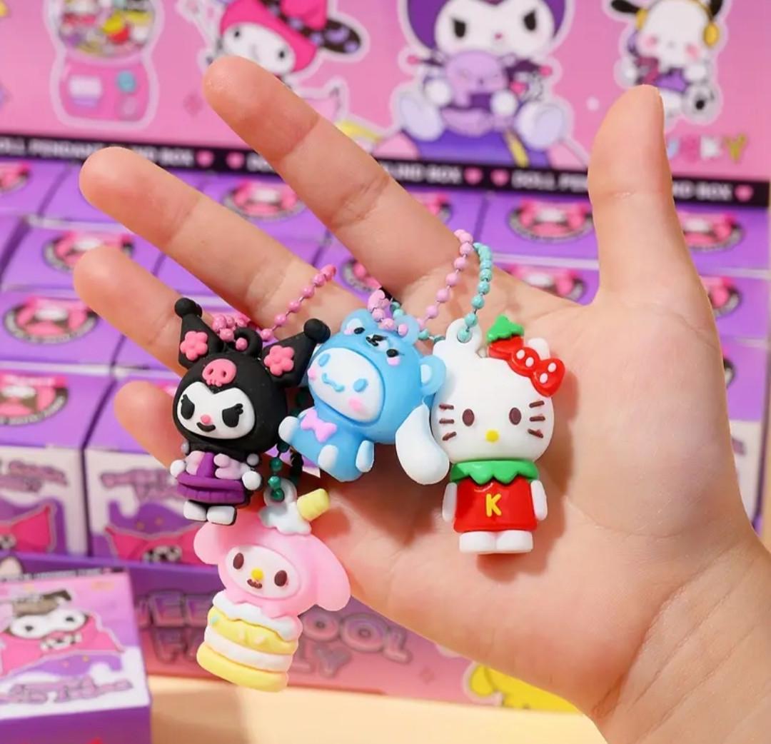 Коробка-сюрприз Family Lucky Blind Box Sweet Cool з брелоком (27829561) - фото 5