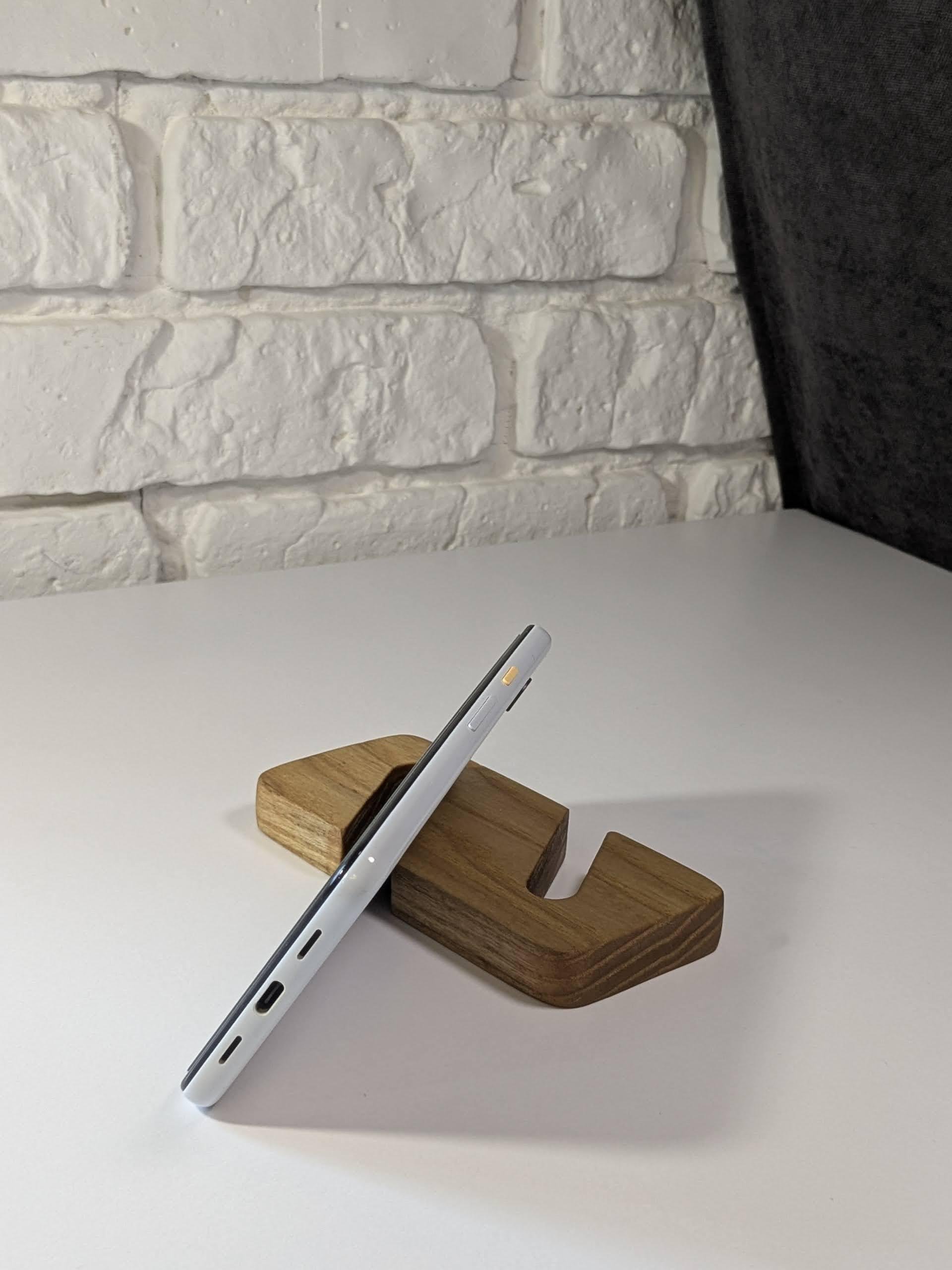 Підставка під телефон дерев'яна 120х60х15 мм (ST-001) - фото 8 Підставка під телефон дерев'яна 120х60х15 мм (ST-001) - фото 8