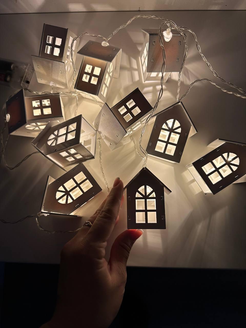 Гирлянда Домики деревянные 10 шт. 2 м на батарейках (H2M10L)