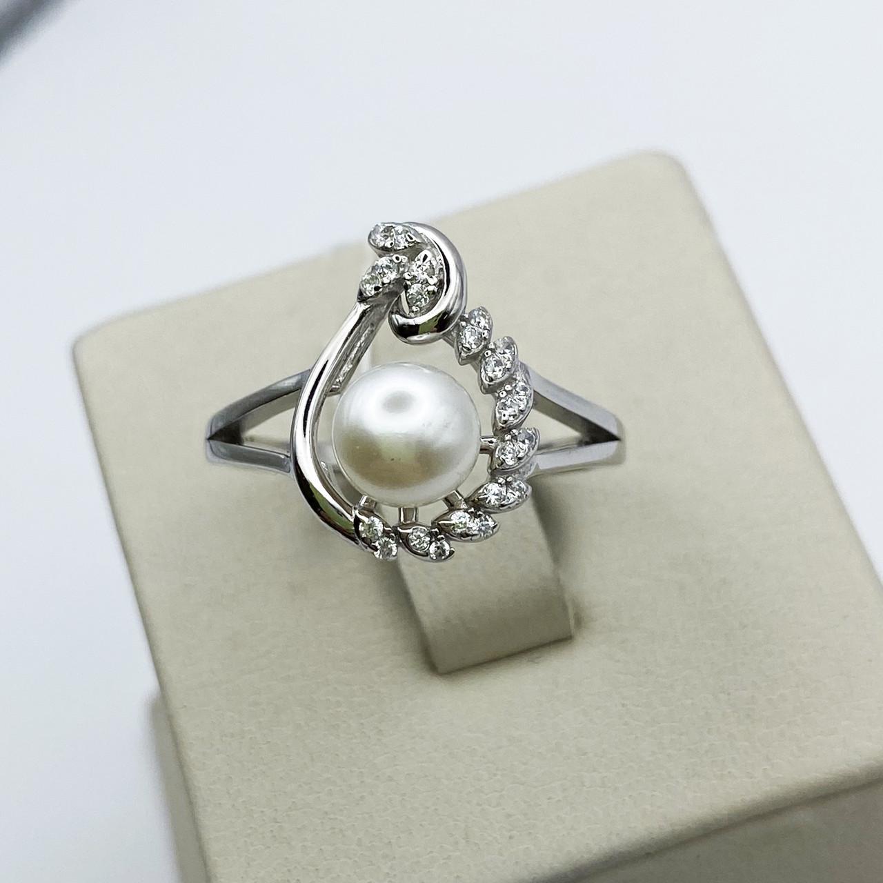 Кольцо серебряное с жемчугом и кубическим цирконием р. 19 3,37 г (1935693093)