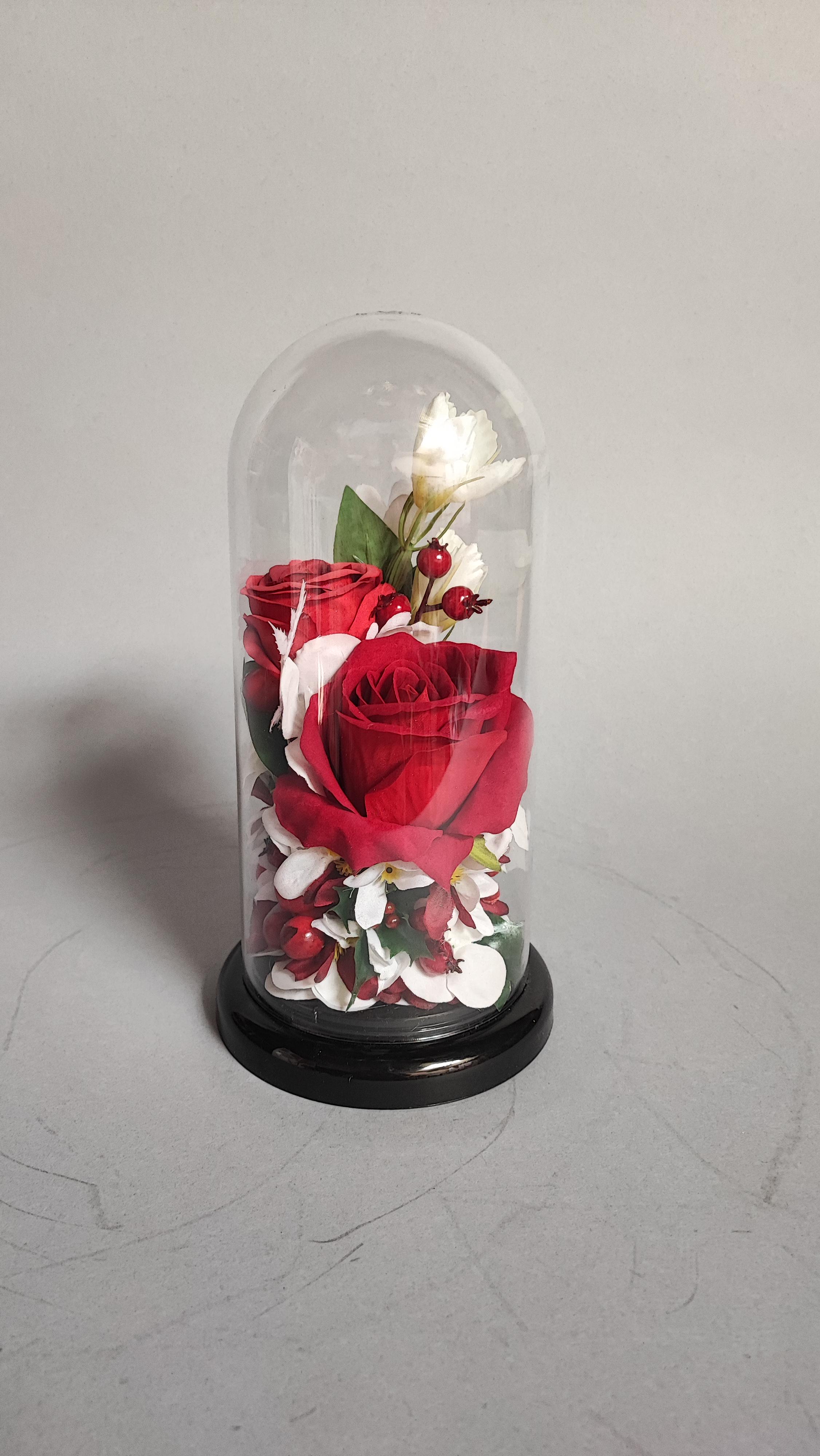 Траурные цветы в колбе С любовью в сердце для колумбарной стены и памятника 12х25 см