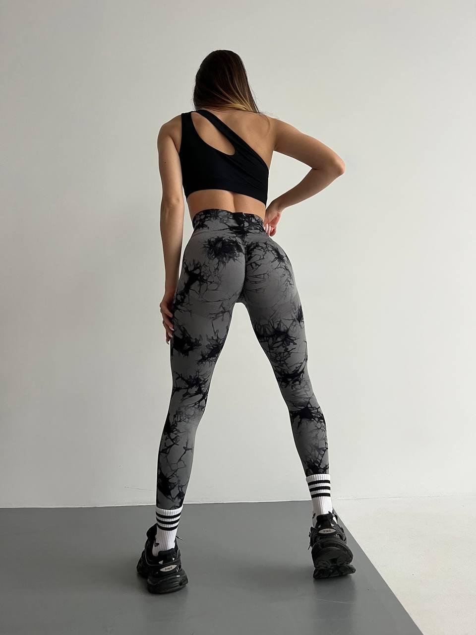 Леггинсы с мраморным принтом L Темно-серый/Черный (HX0150000L) - фото 3 Леггинсы с мраморным принтом L Темно-серый/Черный (HX0150000L) - фото 3