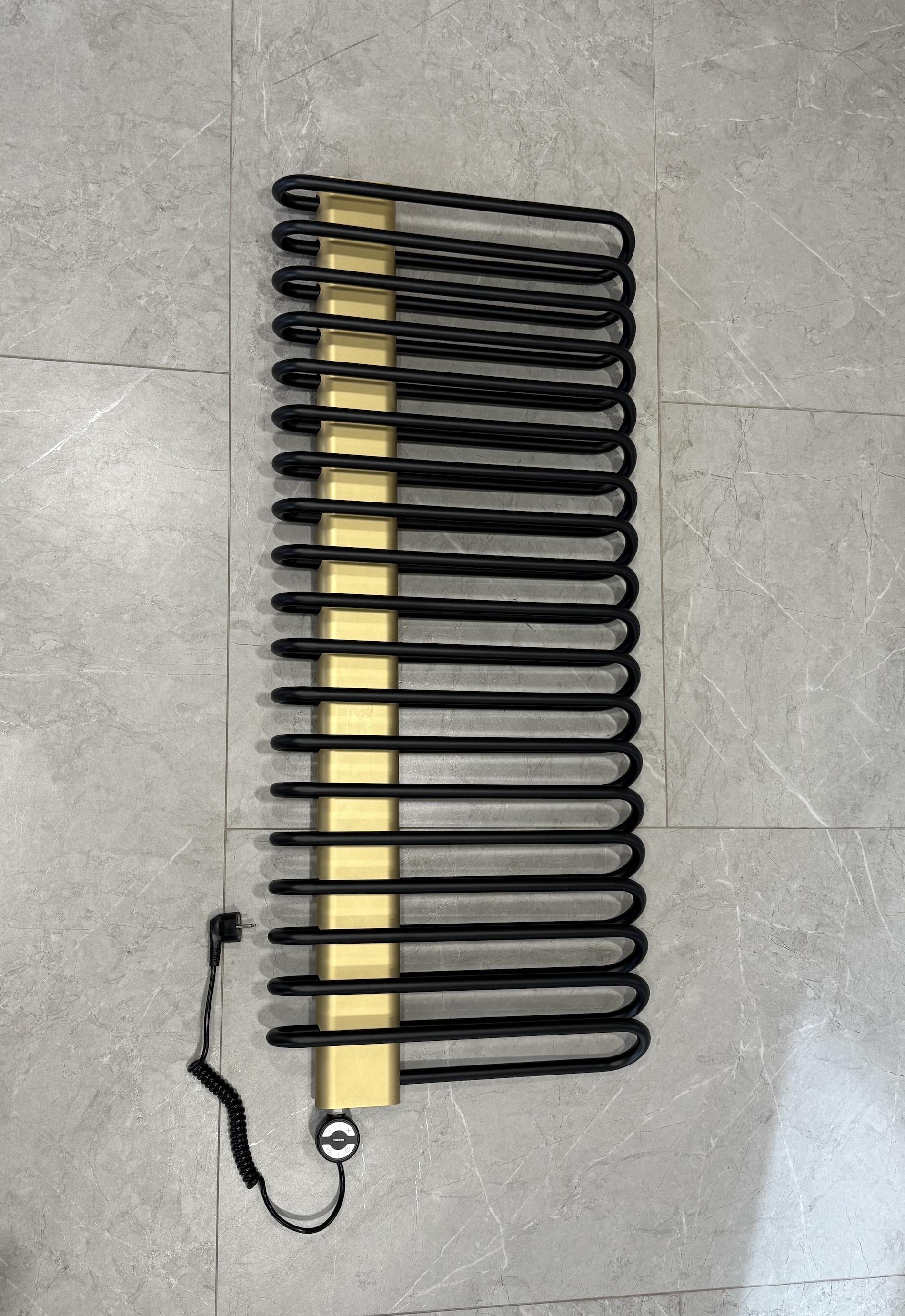 Полотенцесушитель электрический Terma Michelle ТЭН MOA 1200x500 мм Heban/Brass (853)