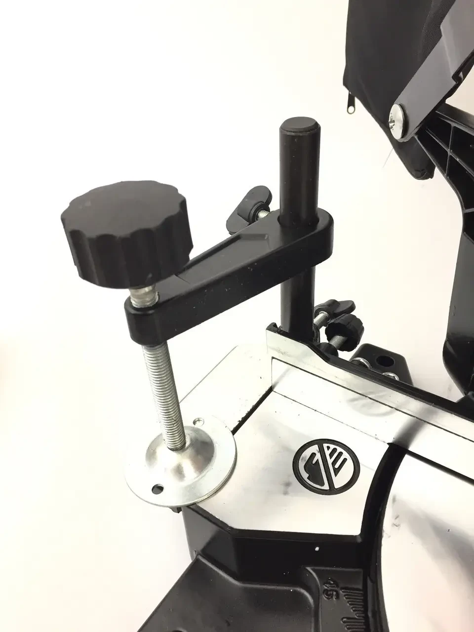 Торцовочная пила LEX LXCM210 2100BT 210 мм 5200 об/мин. (2241) - фото 9 Торцовочная пила LEX LXCM210 2100BT 210 мм 5200 об/мин. (2241) - фото 9