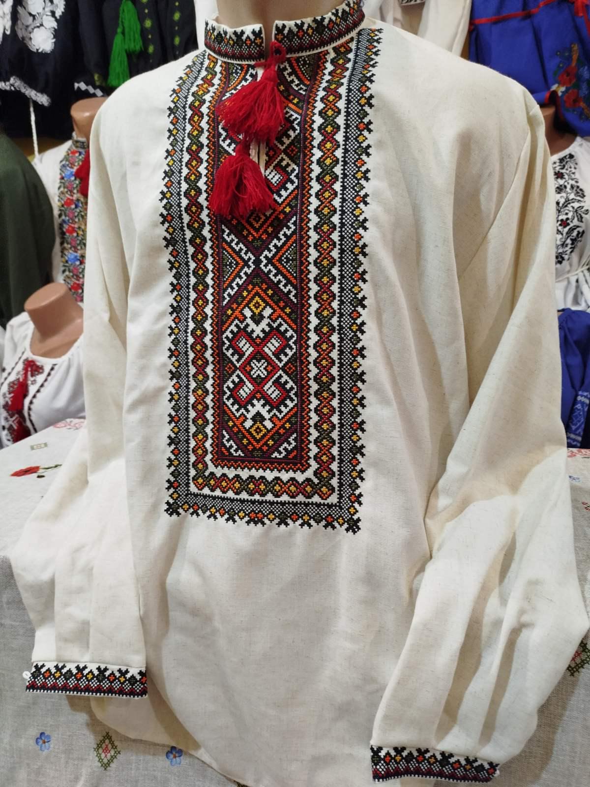 Сорочка лляна вишита Гуцульський узірна р. 54 Світло-бежевий