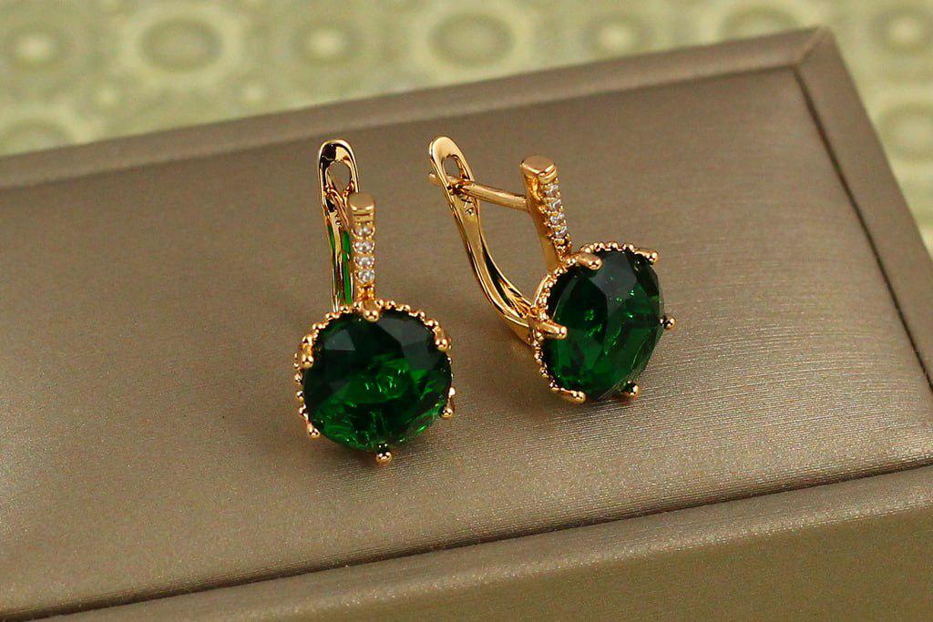 Серьги Xuping Jewelry с большим зеленым камнем шестигранная оправа 2 см Золотистый (29367262)