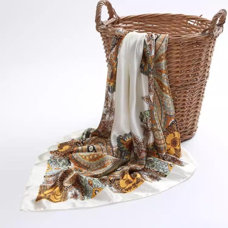 Платок шелковый Mosi с орнаментом пейсли 90х90 см Молочный - фото 4 Платок шелковый Mosi с орнаментом пейсли 90х90 см Молочный - фото 4