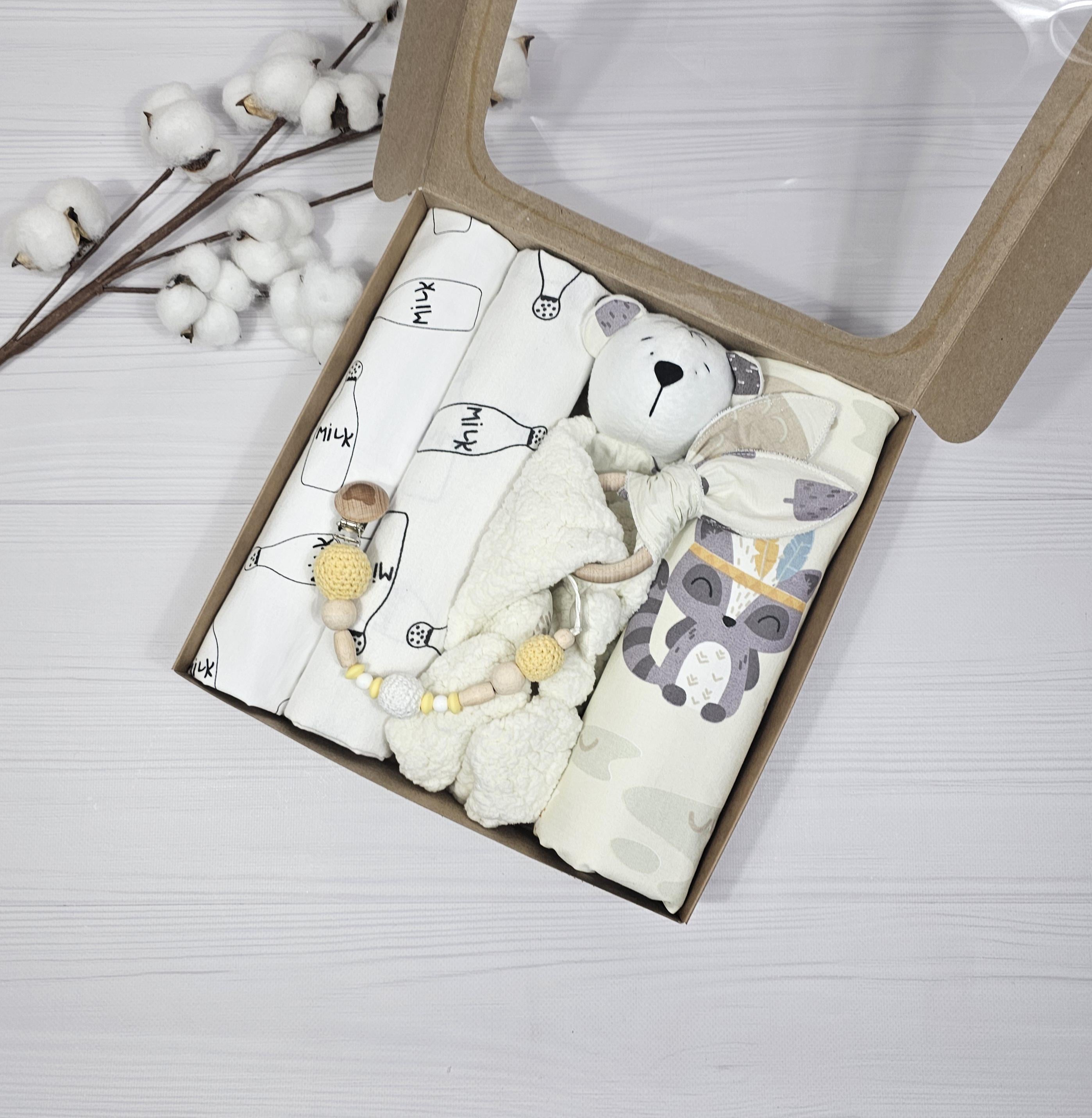 Набор для новорожденного a.l.babybox Звери индейцы в горах 3 пеленки с комфортером (26236450)