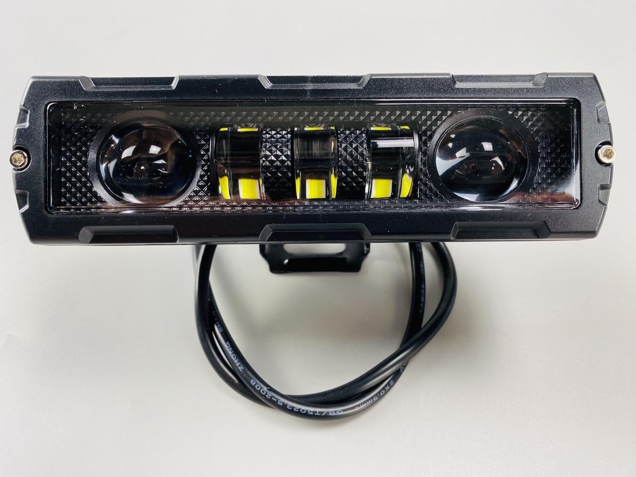 Фара LED прямоугольная 3 Led chip 3030 и 2 Объемные 3D линзы 9-32V 6000К защита IP67 с белым светом