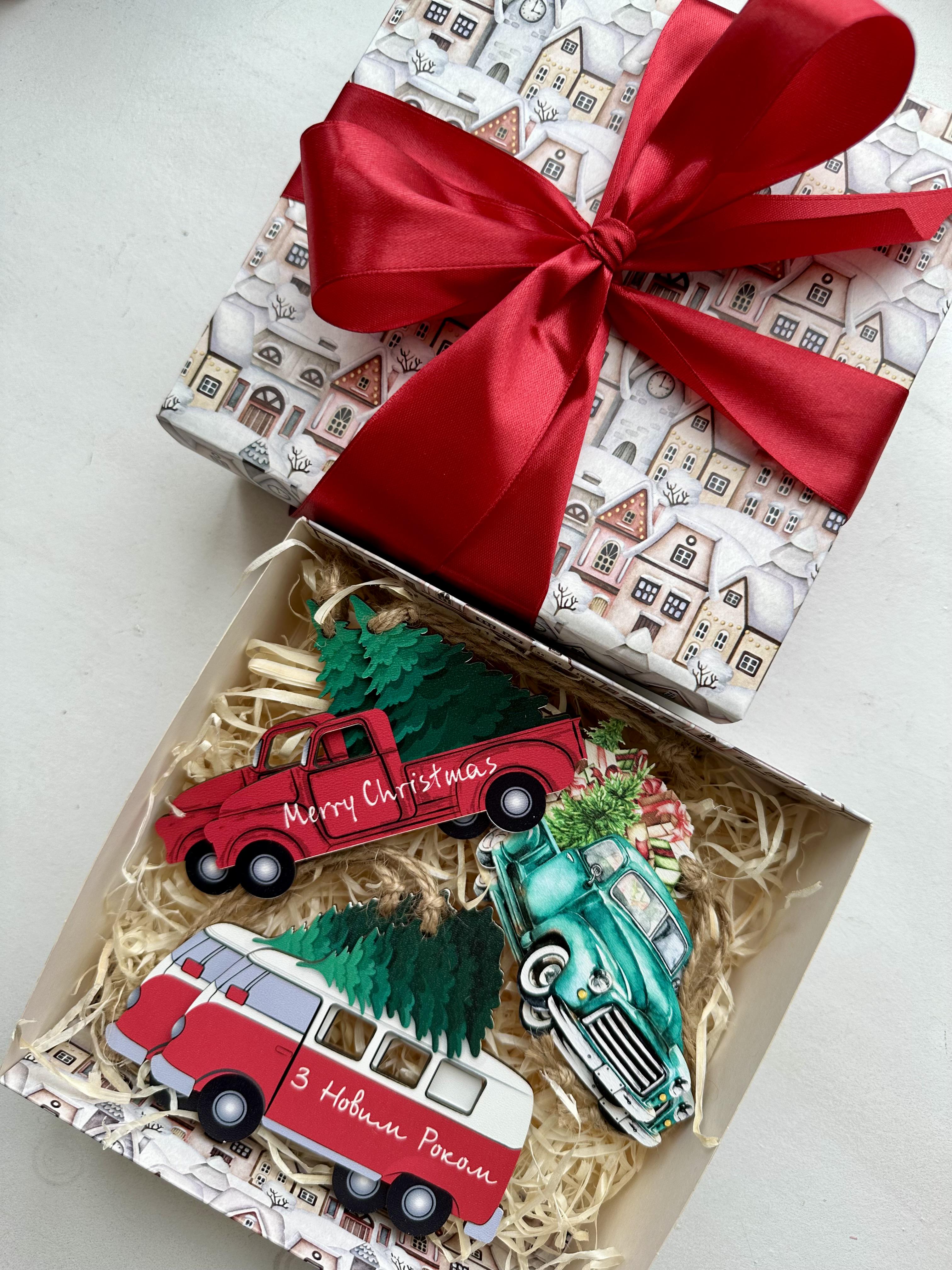 Набір з іграшками дерев'яними новорічними 6 шт. (13532147)