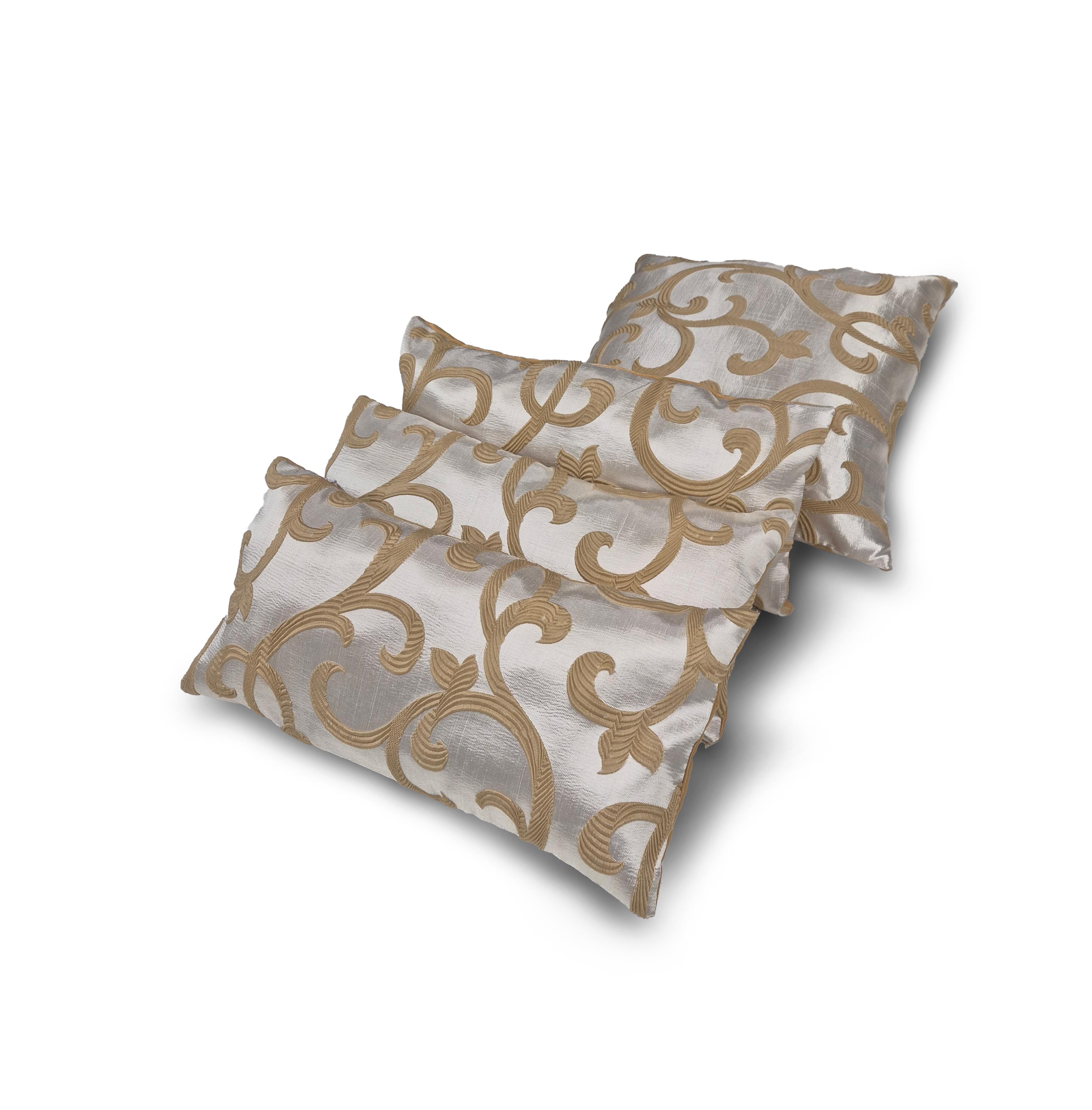 Комплект декоративных подушек Firanka Venzel 45х20 см 3 шт. 40х40 см 1 шт. Коричневый с серебристым (п_0752) Комплект декоративных подушек Firanka Venzel 45х20 см 3 шт. 40х40 см 1 шт. Коричневый с серебристым (п_0752)