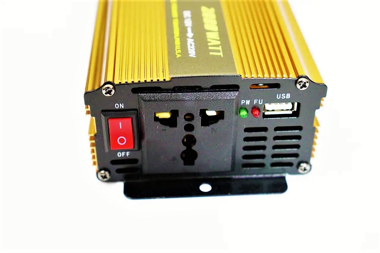 Інвертор автомобільний UKC 12 V-220 V 2000W 5 Core Gold - фото 5