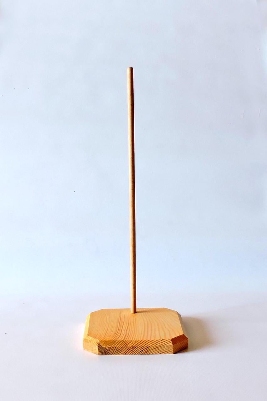 Подставка для кукол из дерева Ланголо 13х13 см Карри (КУК-130303)