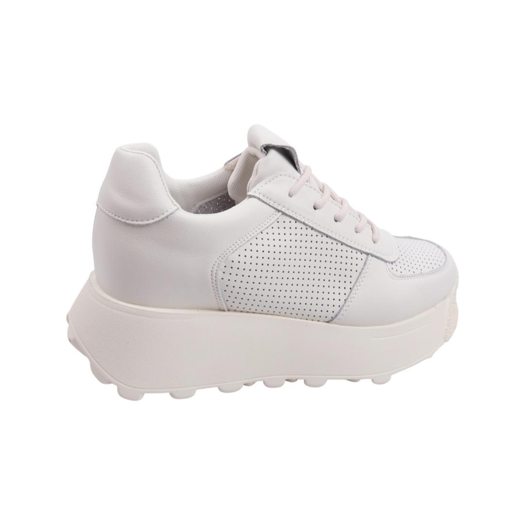 Кроссовки женские Vikonty из кожи р. 38 Молочный (360-22LTCP)