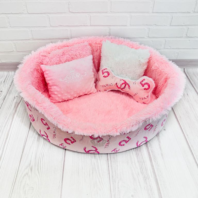 Лежанка для собак Amore mio Cane Лежанка Бристоль Princess до 16 кг 60х55х19 см (ОВ-0035) - фото 2 Лежанка для собак Amore mio Cane Лежанка Бристоль Princess до 16 кг 60х55х19 см (ОВ-0035) - фото 2