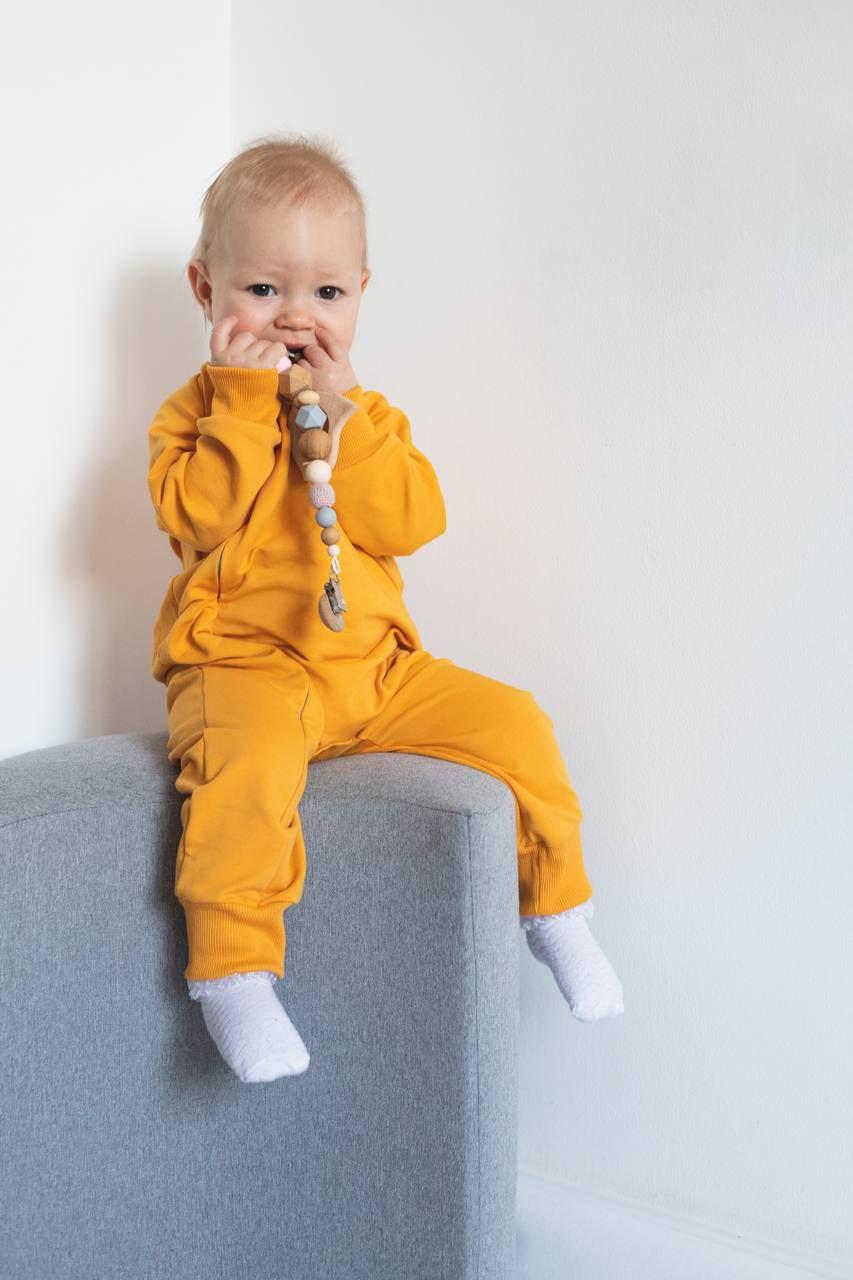 Ромпер детский из двунитки на молнии 74 см Горчичный (2685780032) - фото 2 Ромпер детский из двунитки на молнии 74 см Горчичный (2685780032) - фото 2