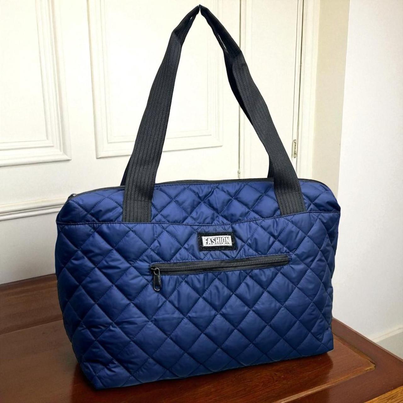 Сумка женская на плечо дорожная стеганная из плащевой ткани 41х25х15 см Синий (2070278461) Сумка женская на плечо дорожная стеганная из плащевой ткани 41х25х15 см Синий (2070278461)