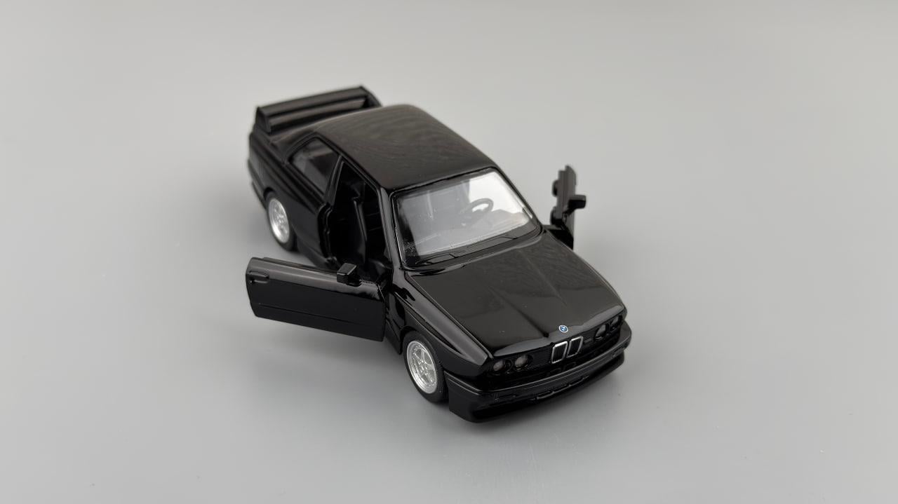 Масштабная модель автомобиля BMW M3 1987 1:36.