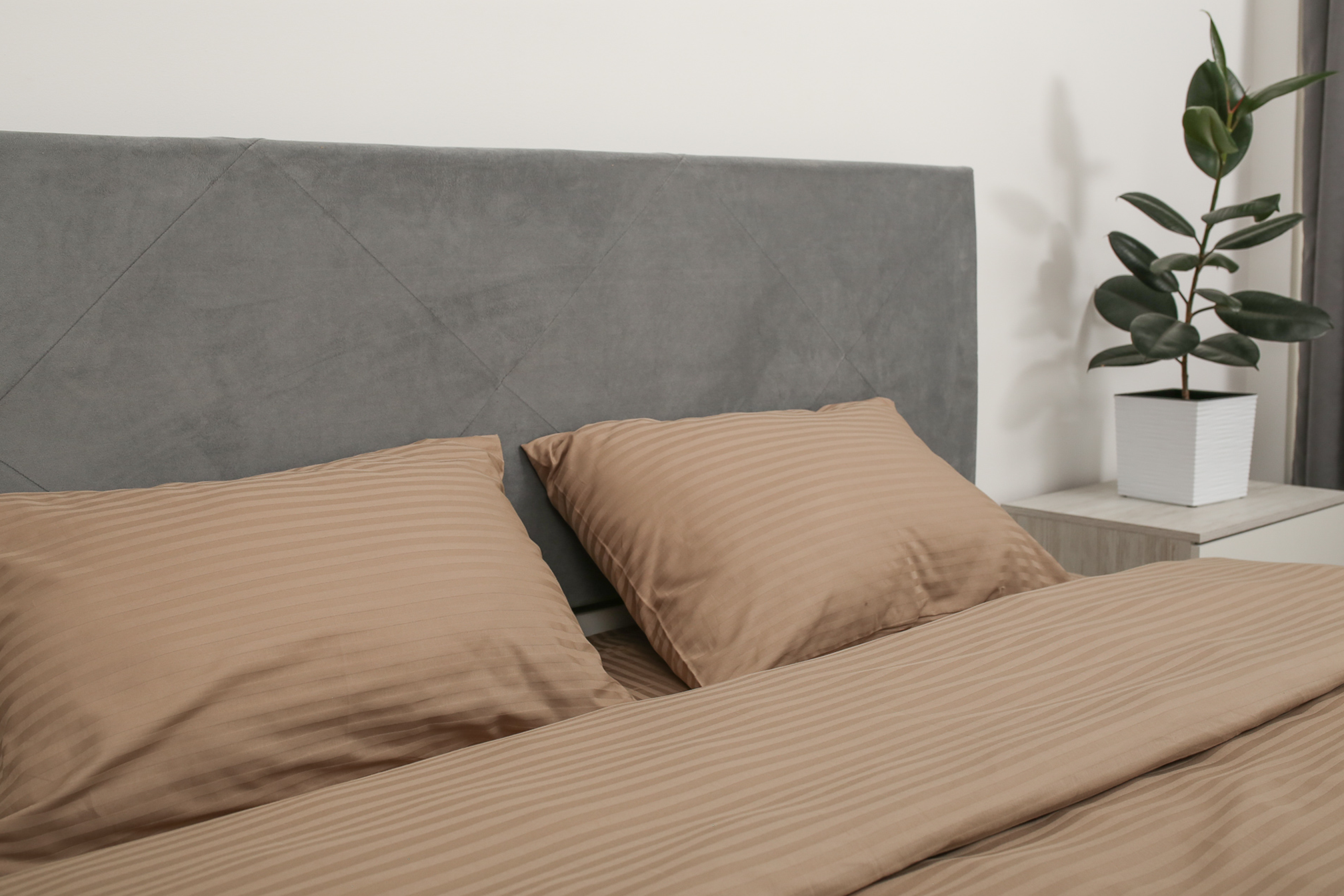 Комплект постельного белья евро Amore natural1310 страйп-сатин Песочный (KPB-Ae-STLux-natural1310 70x70_) - фото 2 Комплект постельного белья евро Amore natural1310 страйп-сатин Песочный (KPB-Ae-STLux-natural1310 70x70_) - фото 2