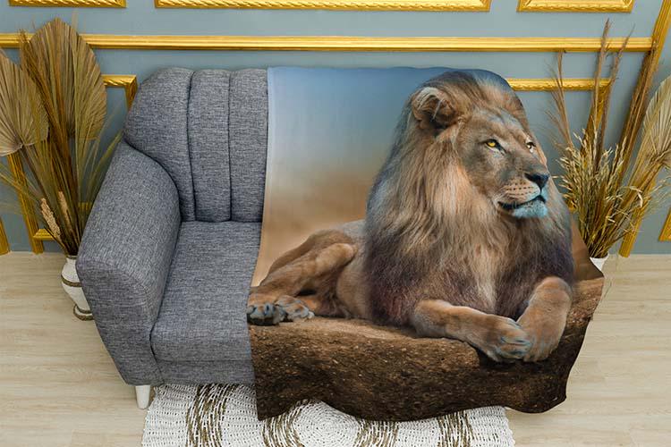 Плед A big and proud lion плюш однослойный 135х150 см (113984) Плед A big and proud lion плюш однослойный 135х150 см (113984)