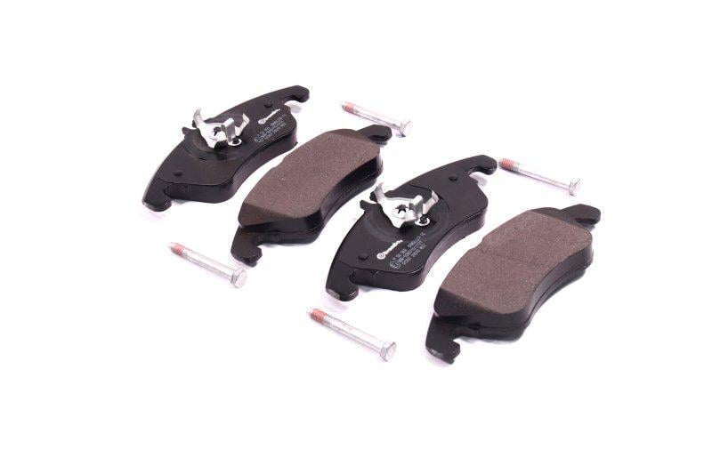 Гальмівні колодки дискові BREMBO для Mercedes-Benz C-Class W 204 200-350 07- E-Class W212 200-350 08- BRE передні (P 50 069)